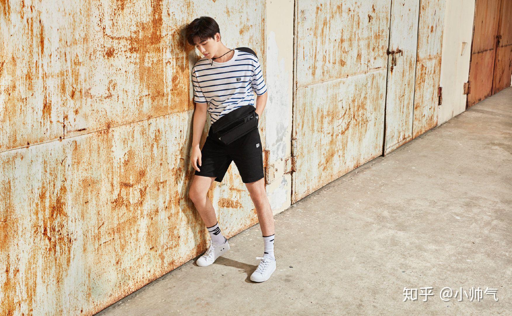 有没有杨洋穿短裤的照片啊哈哈哈哈哈哈