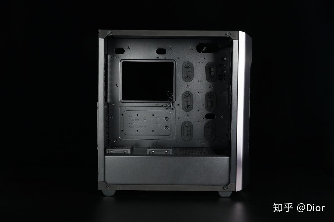 德国血统骨伽幻影者s机箱开箱评测