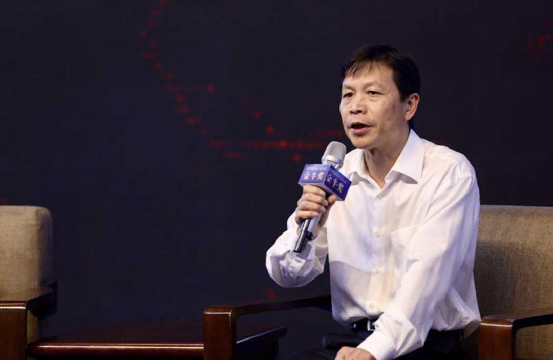 伟星置业董事长 章卡鹏伟星置业创始人为明丕白,在明丕白1998年意外
