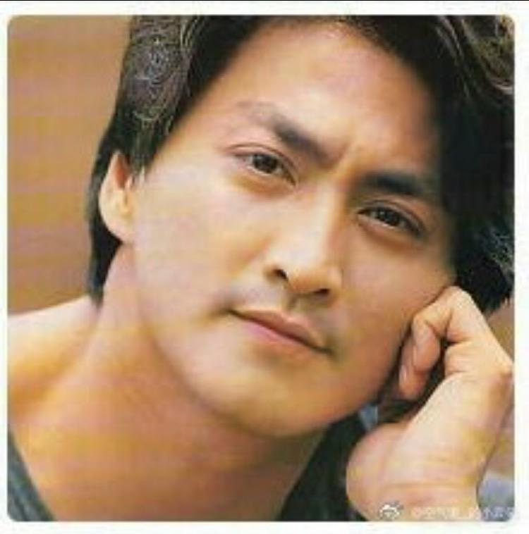 当今娱乐圈皮相骨相最完美的男艺人是谁?