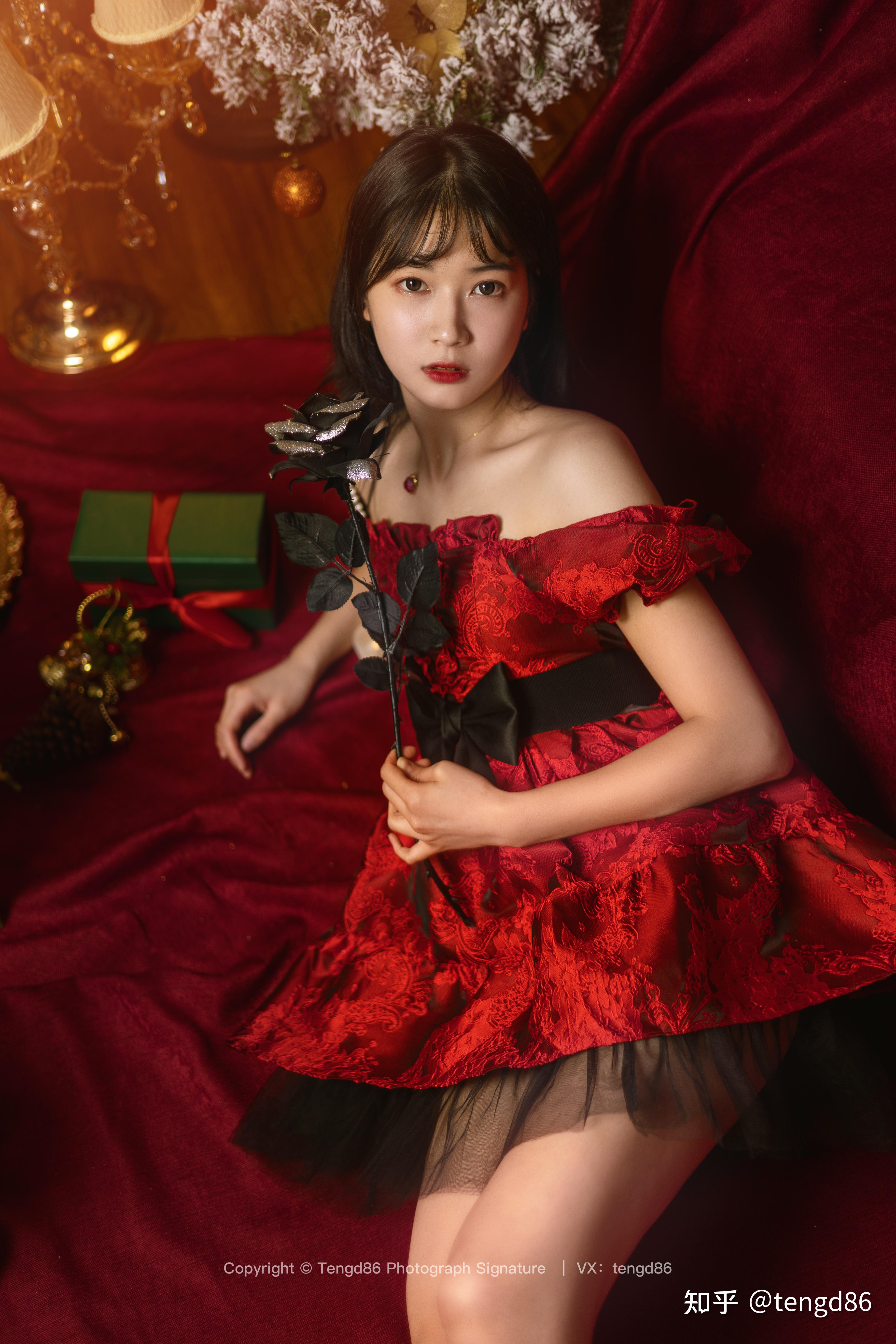 圣诞少女写真提前偷跑超甜学姐圣诞短裙