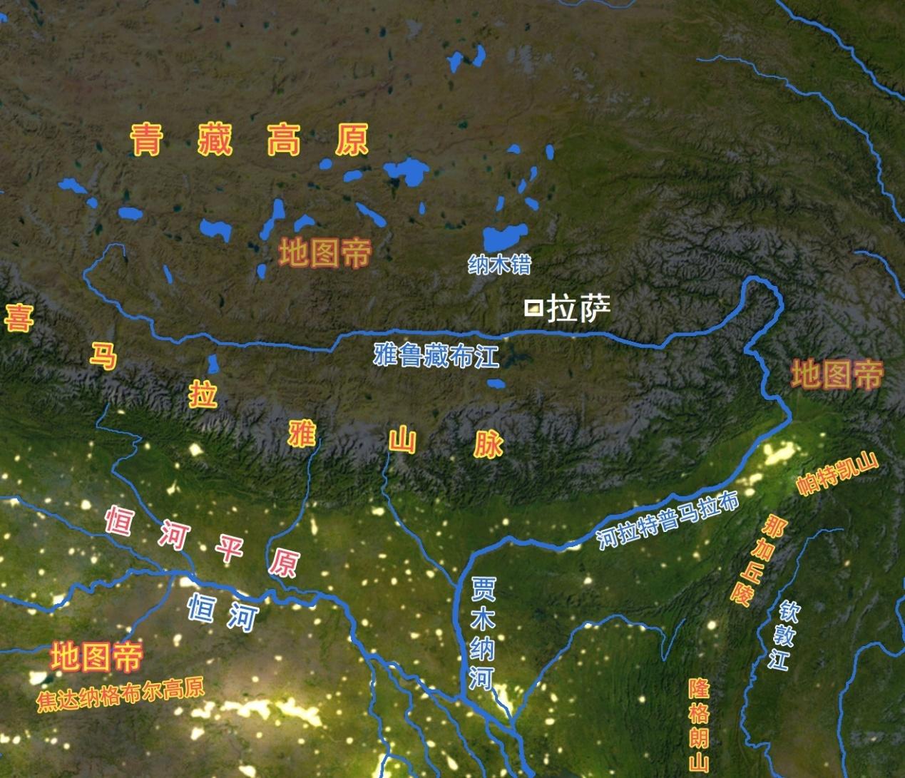 距拉萨市中心约85公里,坐落在雅鲁藏布江南岸的河谷地,两边是高山