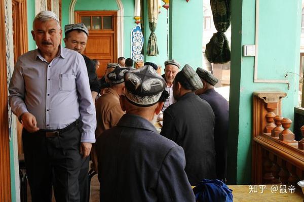 买买提·吾斯曼,这家茶馆的老板(16.4.23,新疆喀什)写生(16.4.