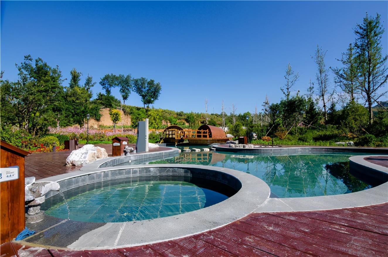 京北一小时原乡森林温泉住假区承德温泉里总价才50万起