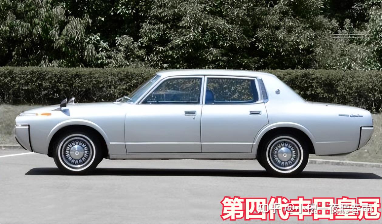 1971 年 2 月推出,第四代丰田皇冠虽然只经历了短短4年,但同样有许多