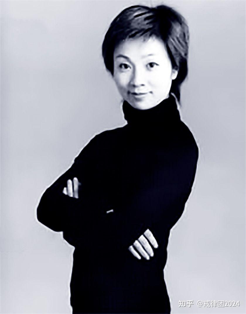 戒律团2024年6月7日黑龙江电视台20位女明星主持人蓝白背景