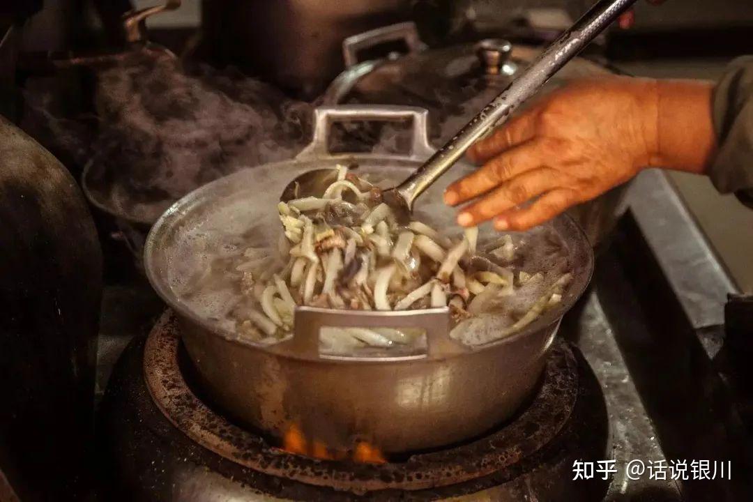 宁夏美食·一碗香到骨子里的羊杂碎,才是宁夏人的心头好 - 知乎