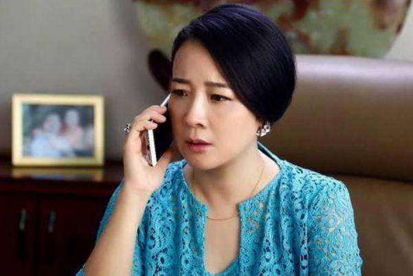 52岁陈小艺晚节不保2次出轨小鲜肉被原谅如今又被曝丑闻