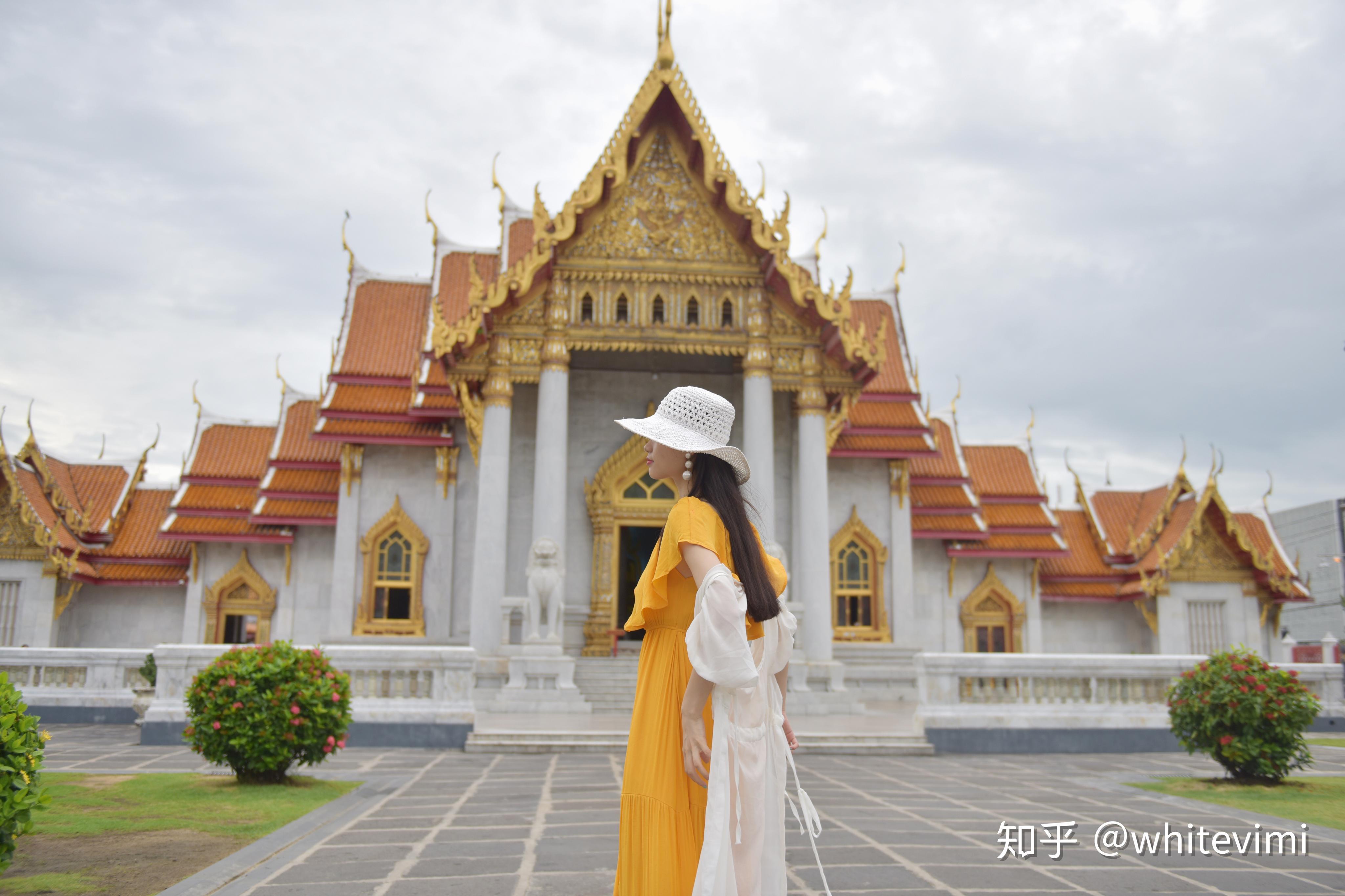 佩带老泰国传统的美丽的泰国妇女给样式穿衣ho 库存图片. 图片 包括有 暹罗语, 镇痛药, 相当, 室外 - 113414743