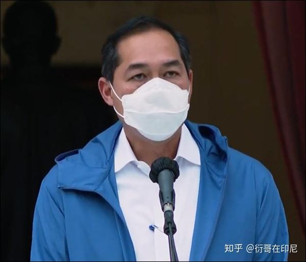 印尼总统佐科会不会再次当选(印尼内阁改组，六位新任部长盘点；佐科为何组建“下任总统内阁”？​31年前三部长合照上热门)