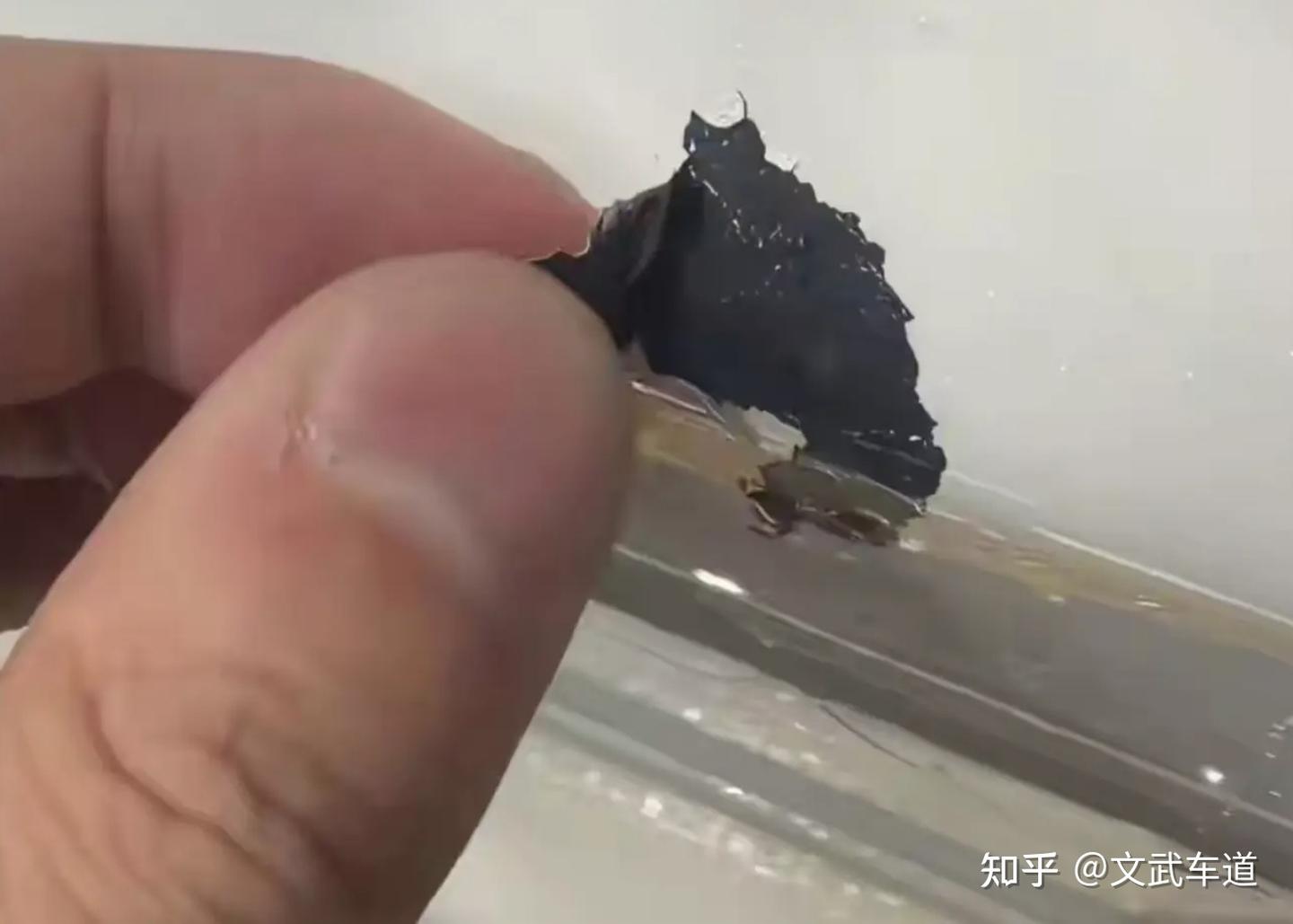 蔚来ES9遭遇高压水枪洗车掉漆?官方回应并非材料质量缺陷