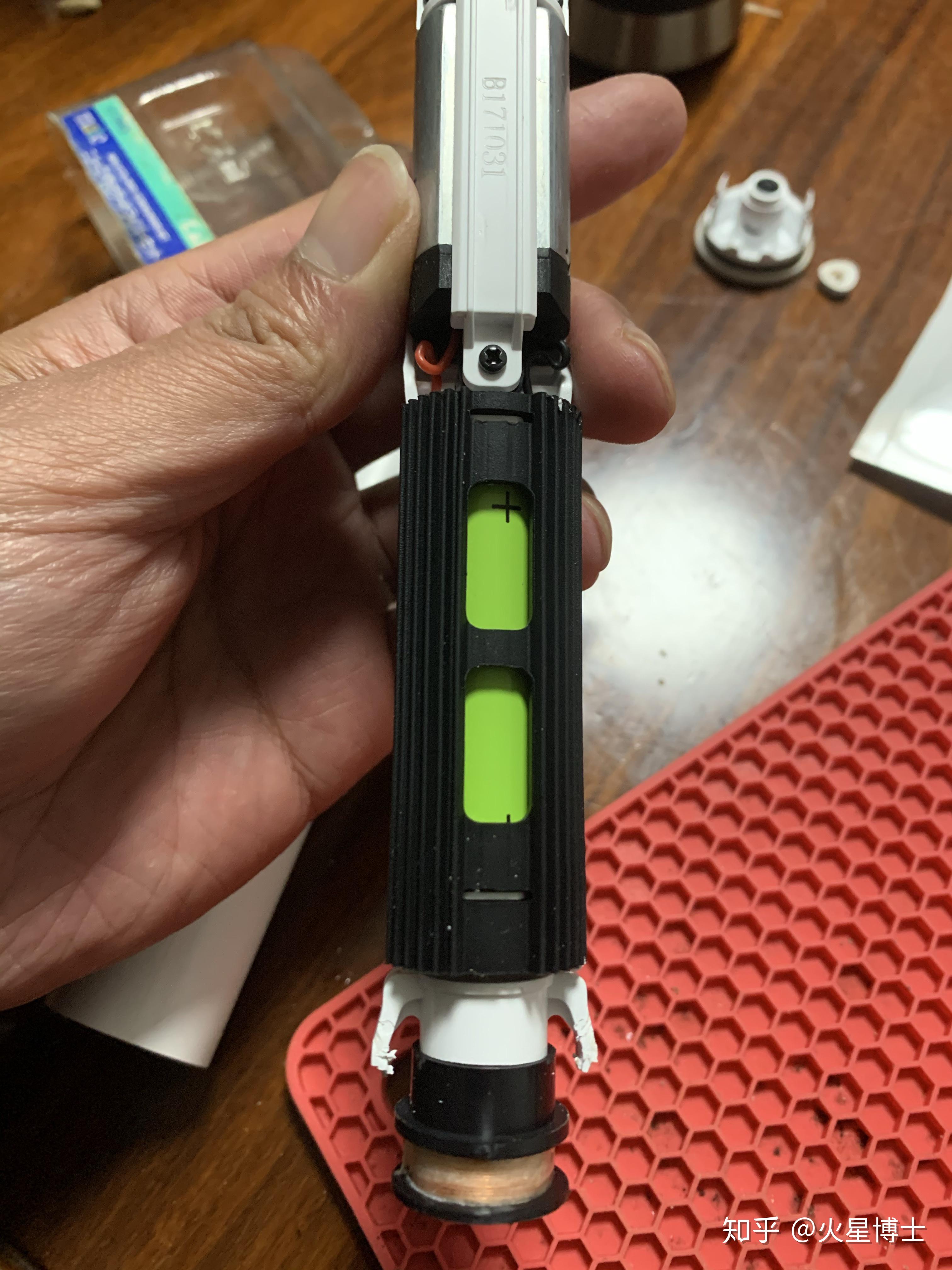 更换小米电动牙刷电池