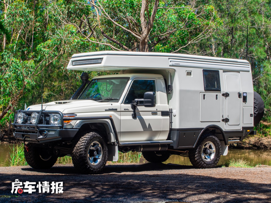 丰田lc79房车首发配45t柴油机3口洗澡做饭不怕断电