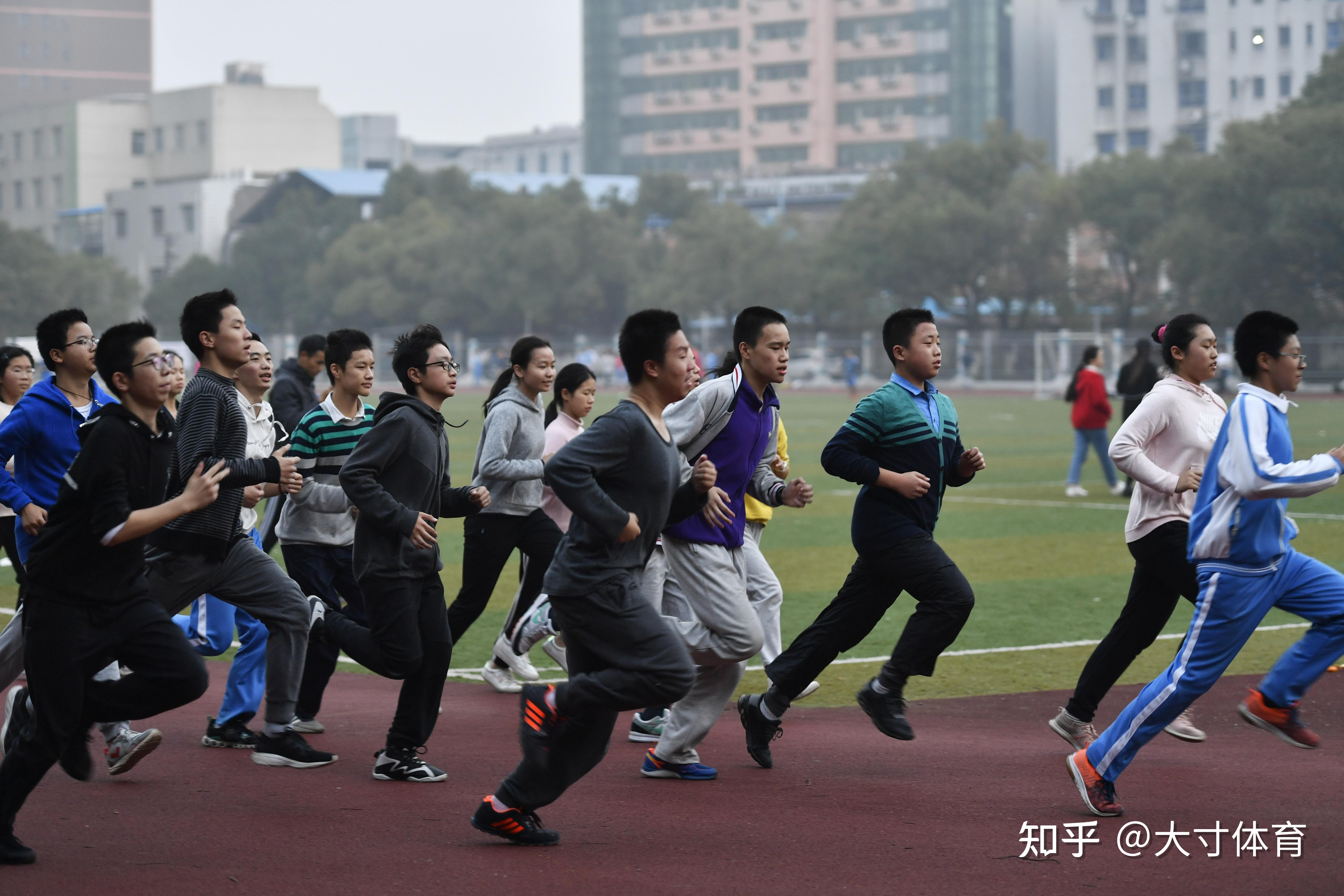 考体育老师需要什么(想考体育老师需要哪些步骤)