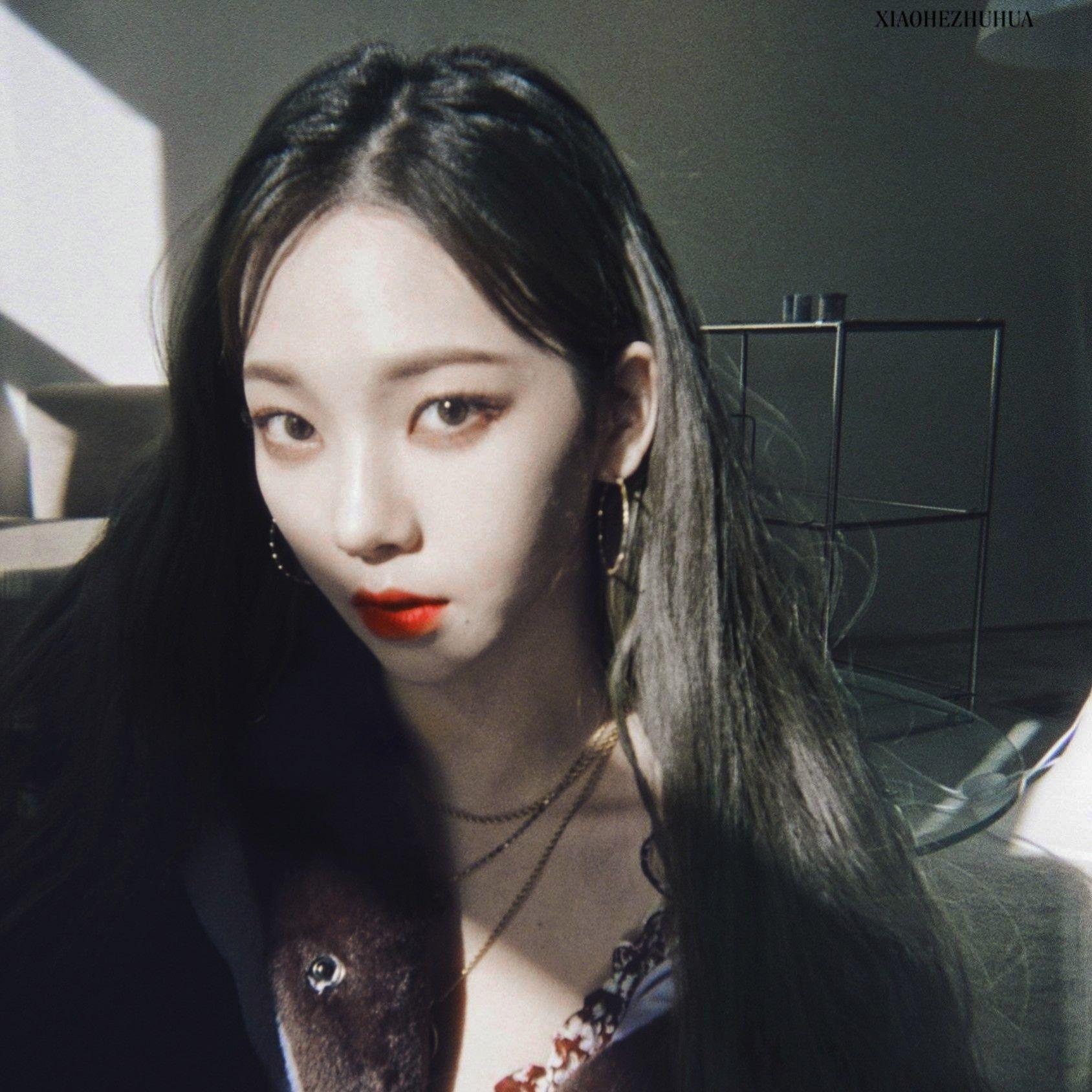 有无好看的韩国女爱豆的头像