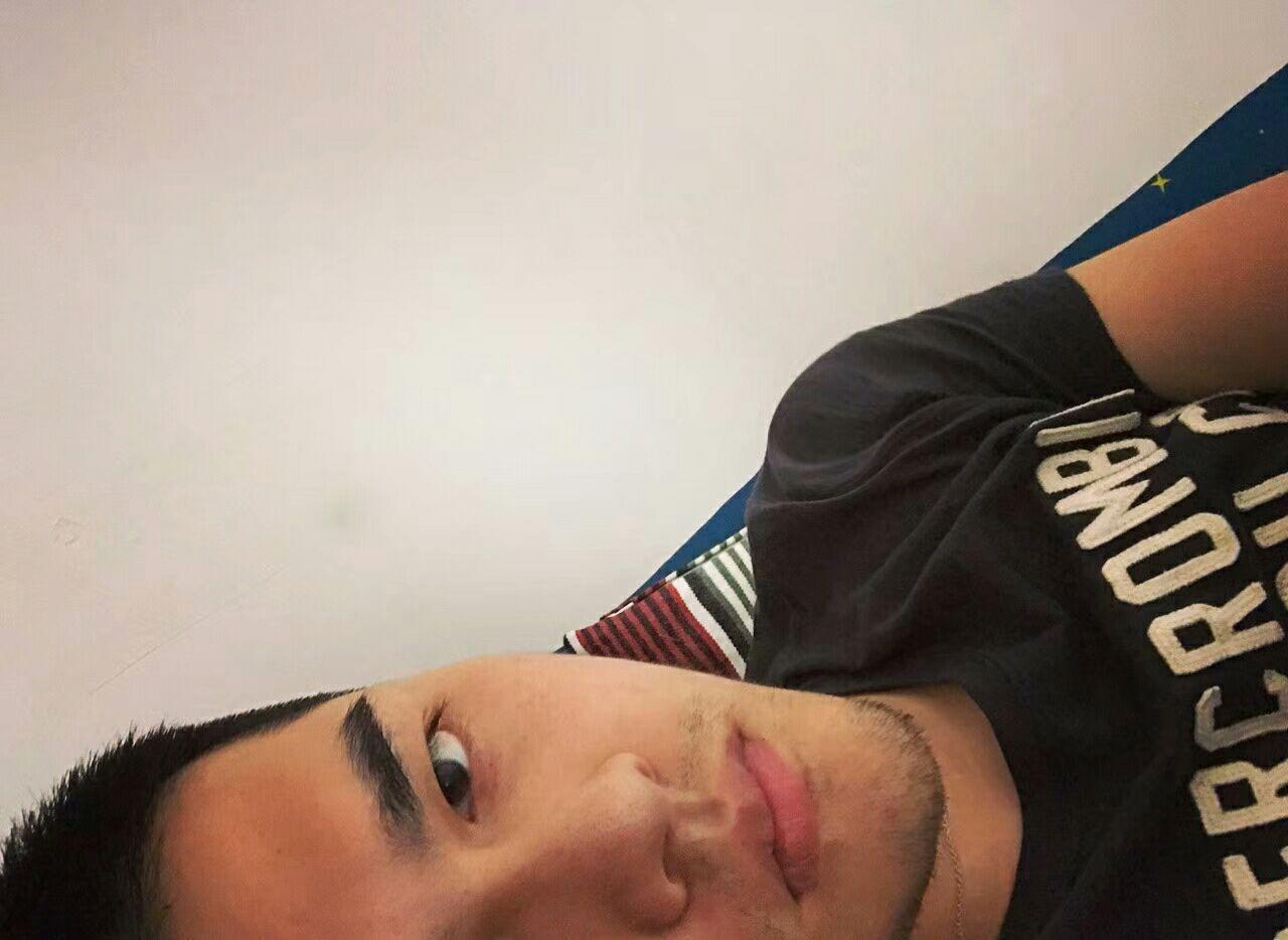 男生如何自拍才会把自己拍的好看