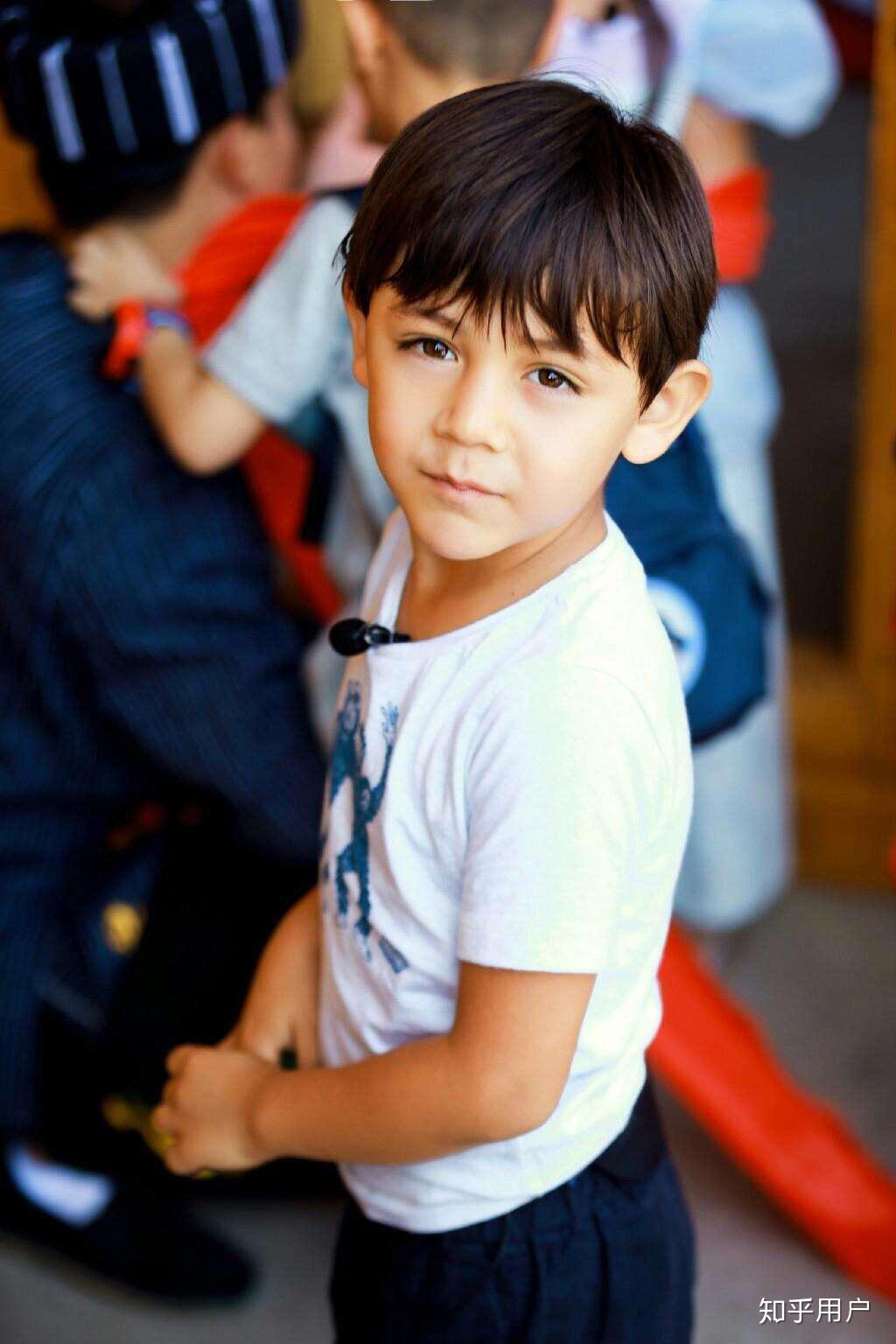 是否存在黄白混血多长得很好看的现象如果是原因是什么