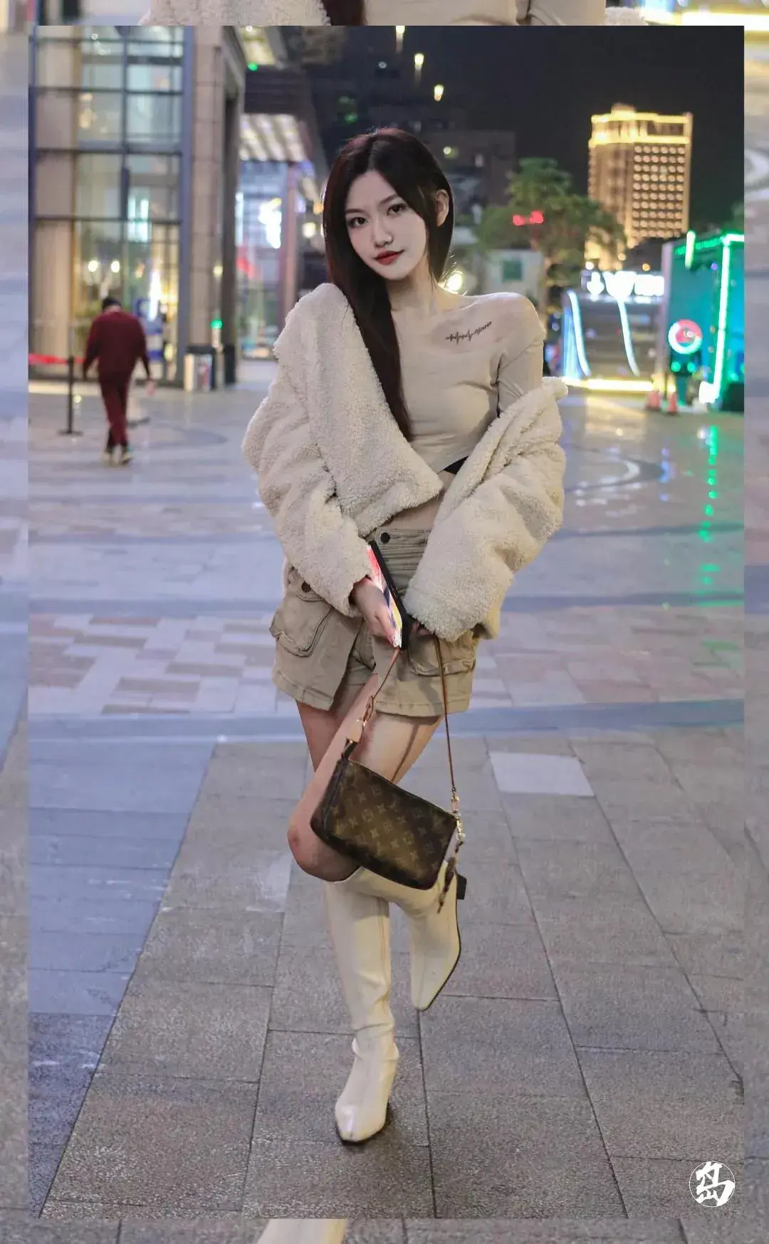 温柔系辣妹#(美女图片来源于:小岛街拍)鲨了发现妹吧.拿捏了集美!