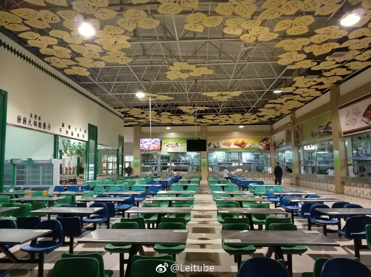 宁夏大学的学生食堂现在是个什么样子