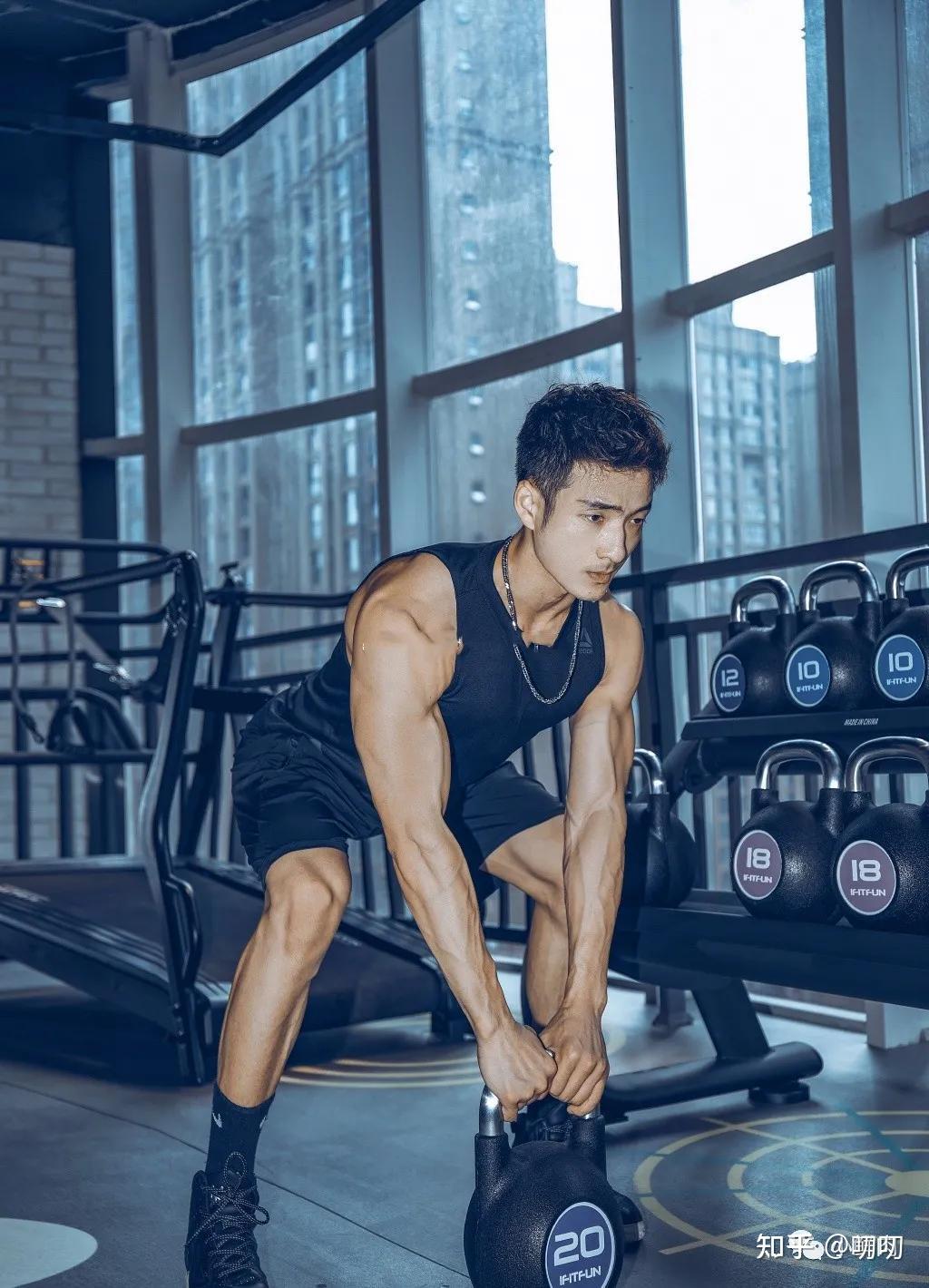 专访成都体院易子轩第一次拍写真是怎样的体验