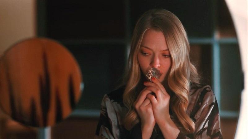 爱情的刺深埋在爱过的心若不能占有宁愿回归伤感克洛伊