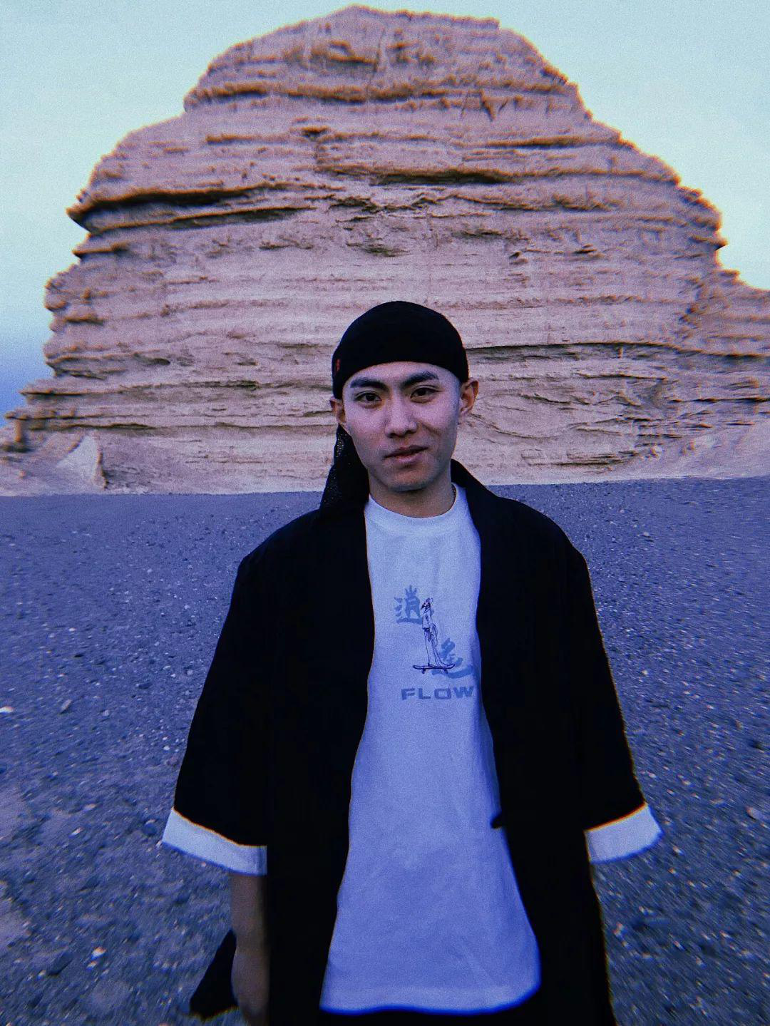 从核工厂中出产的刘聪二十年后成了中文说唱核爆的燃料