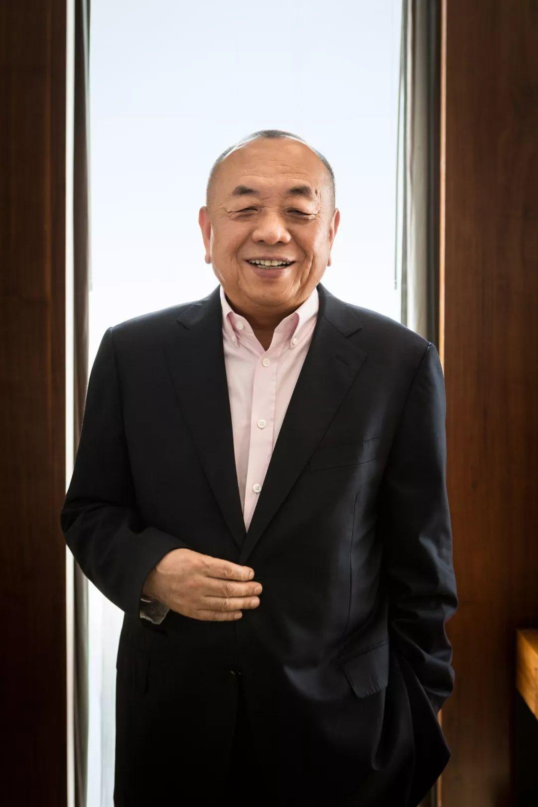 40岁创业近30年将公司市值做到2000亿他认为自己还不算企业家