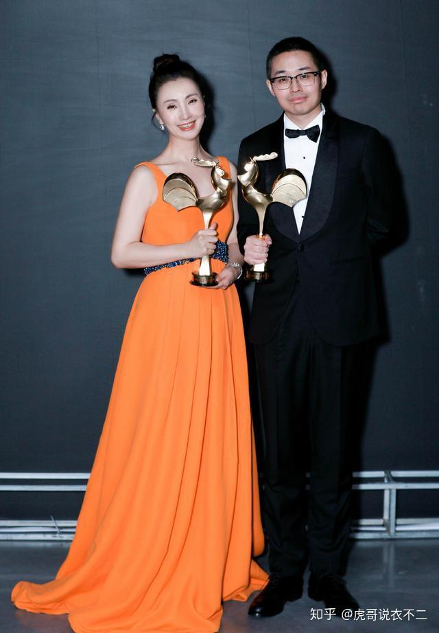 陶虹的红裙look好优雅岁月不败美人颜女神依旧美丽