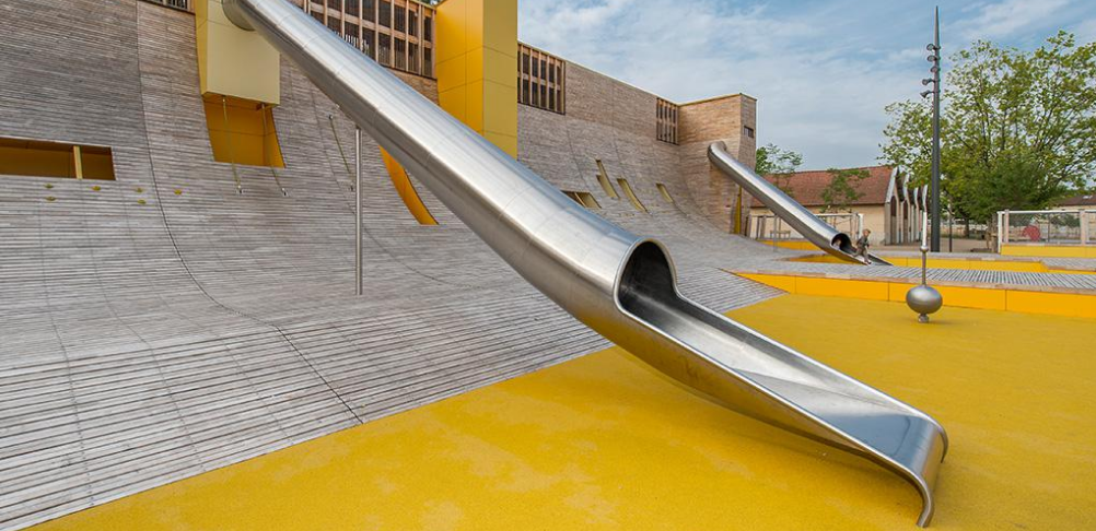 不锈钢管道滑梯生产厂家怎么选