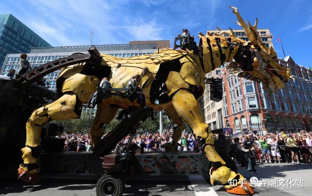 机械巨兽大战能有多酷具有法式浪漫的街头炫技