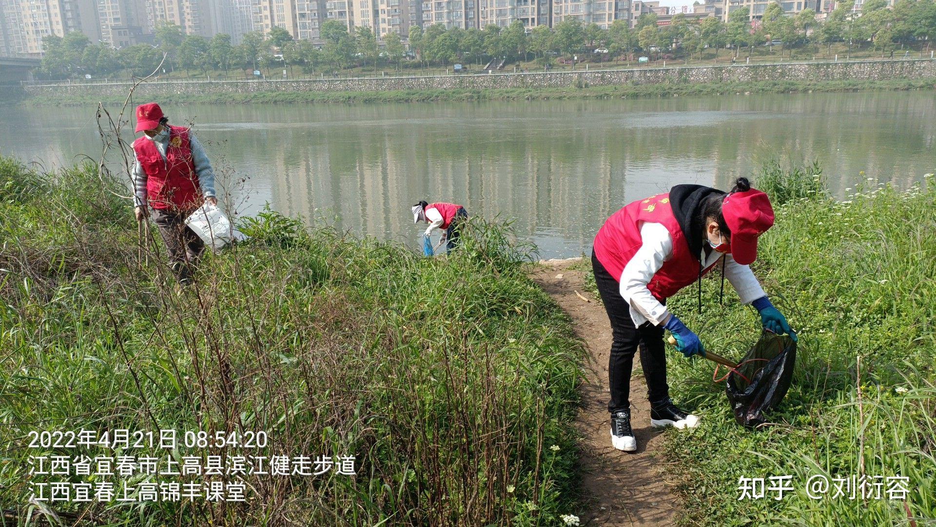 华东区:陈六英 报道1 人赞同了该文章帮助