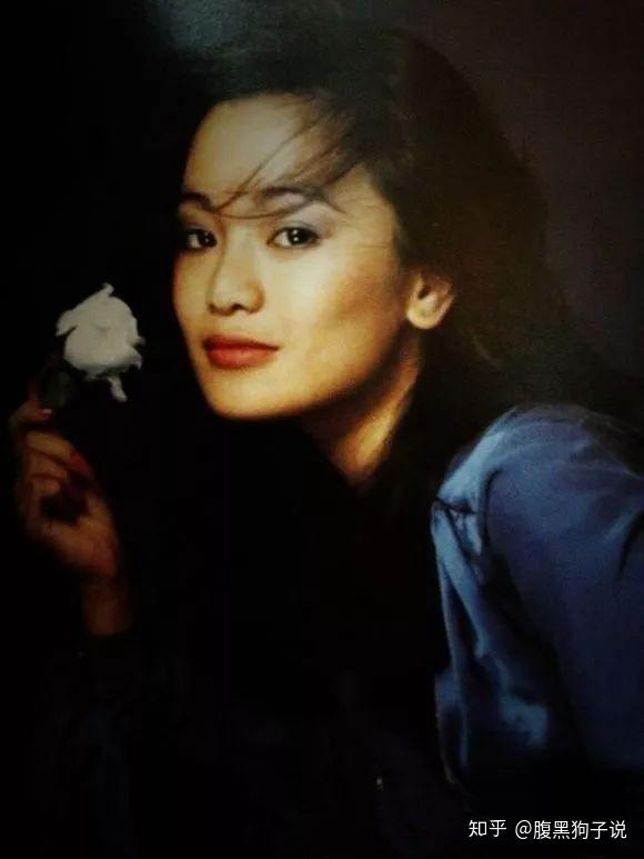 她做歌手时,唱过的《爱的代价》,《光阴的故事》,《童年》……时隔三