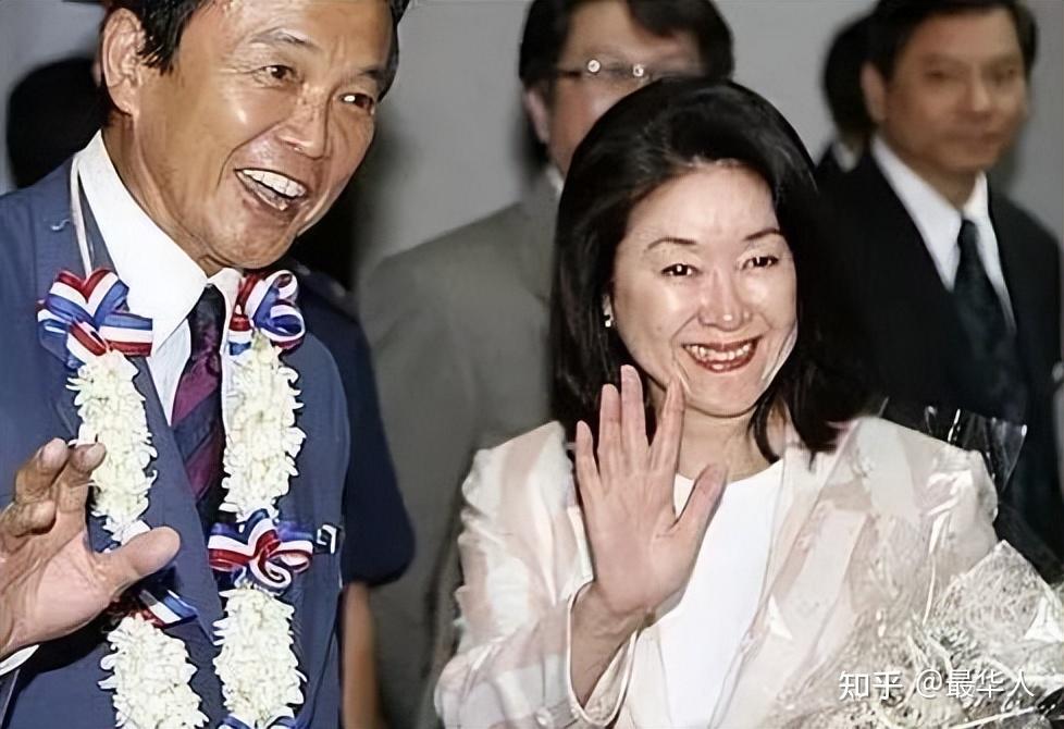 信子妃,原名麻生信子,出身于日本五大政治家族之一的麻生家族,这个