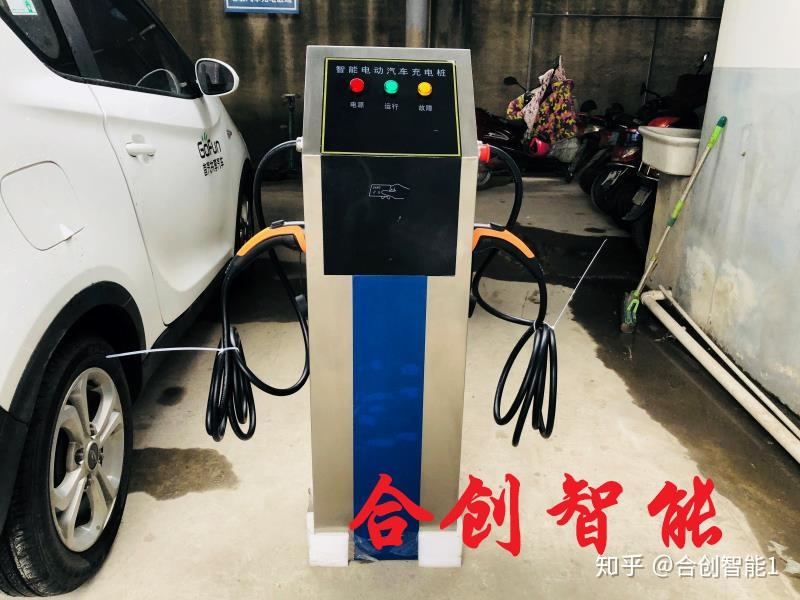 新能源電動汽車落地式充電樁直流交流刷卡聯網雙槍快速充電器國標通用