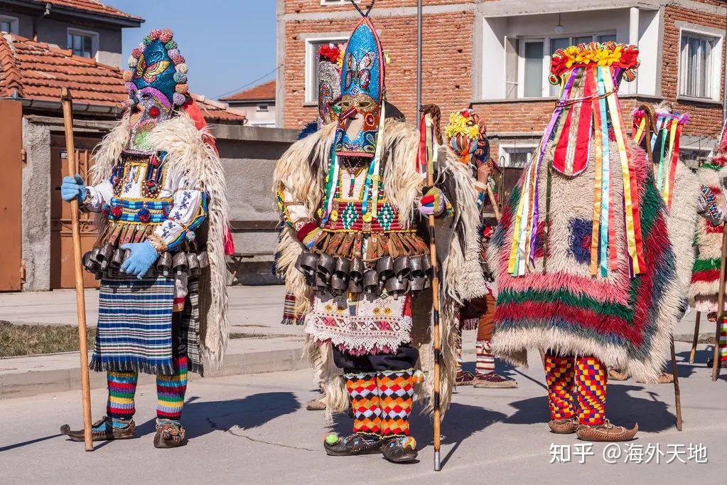 2世界上最古老的黄金宝藏是在保加利亚发现的(在294个坟墓中发现了