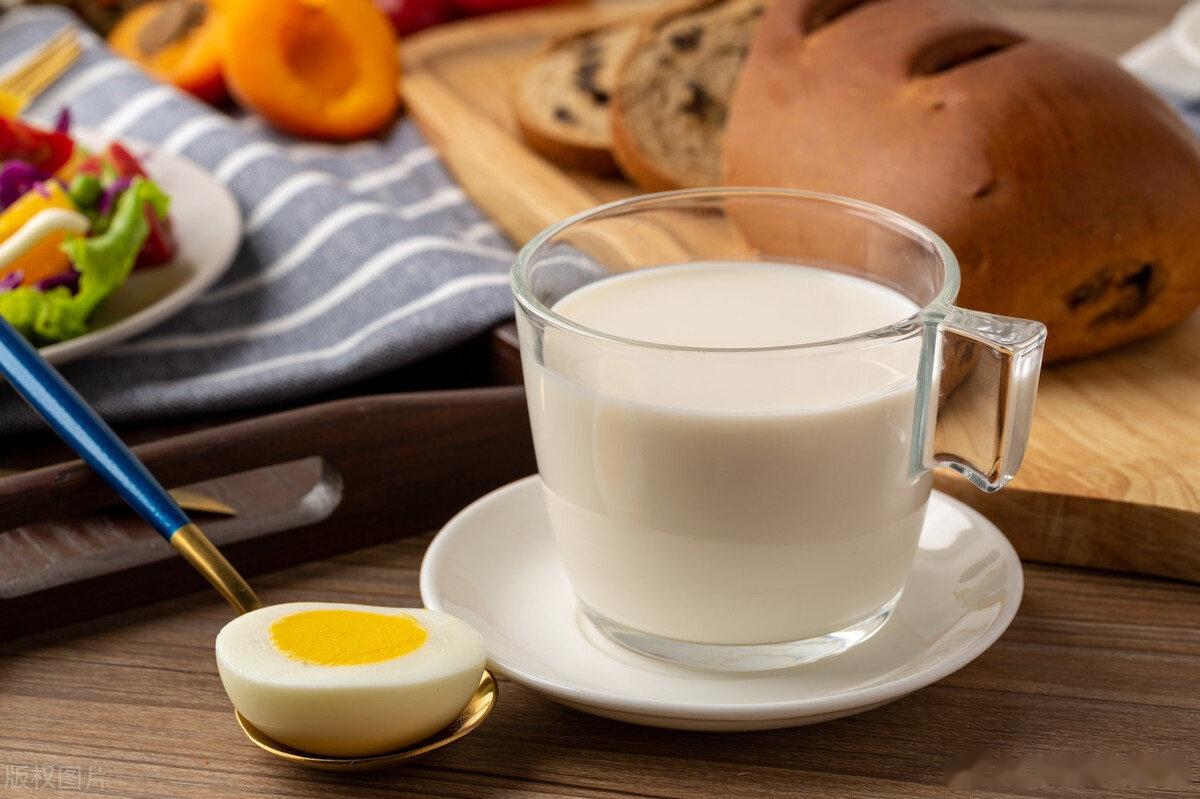 牛奶的正确加热方法，加热错了会影响牛奶的本身的营养！ -6park.com