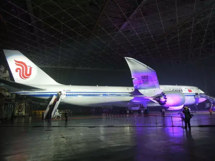 2011年10月,國航747-400客機完成,中國首次航空可持續生物燃料驗證