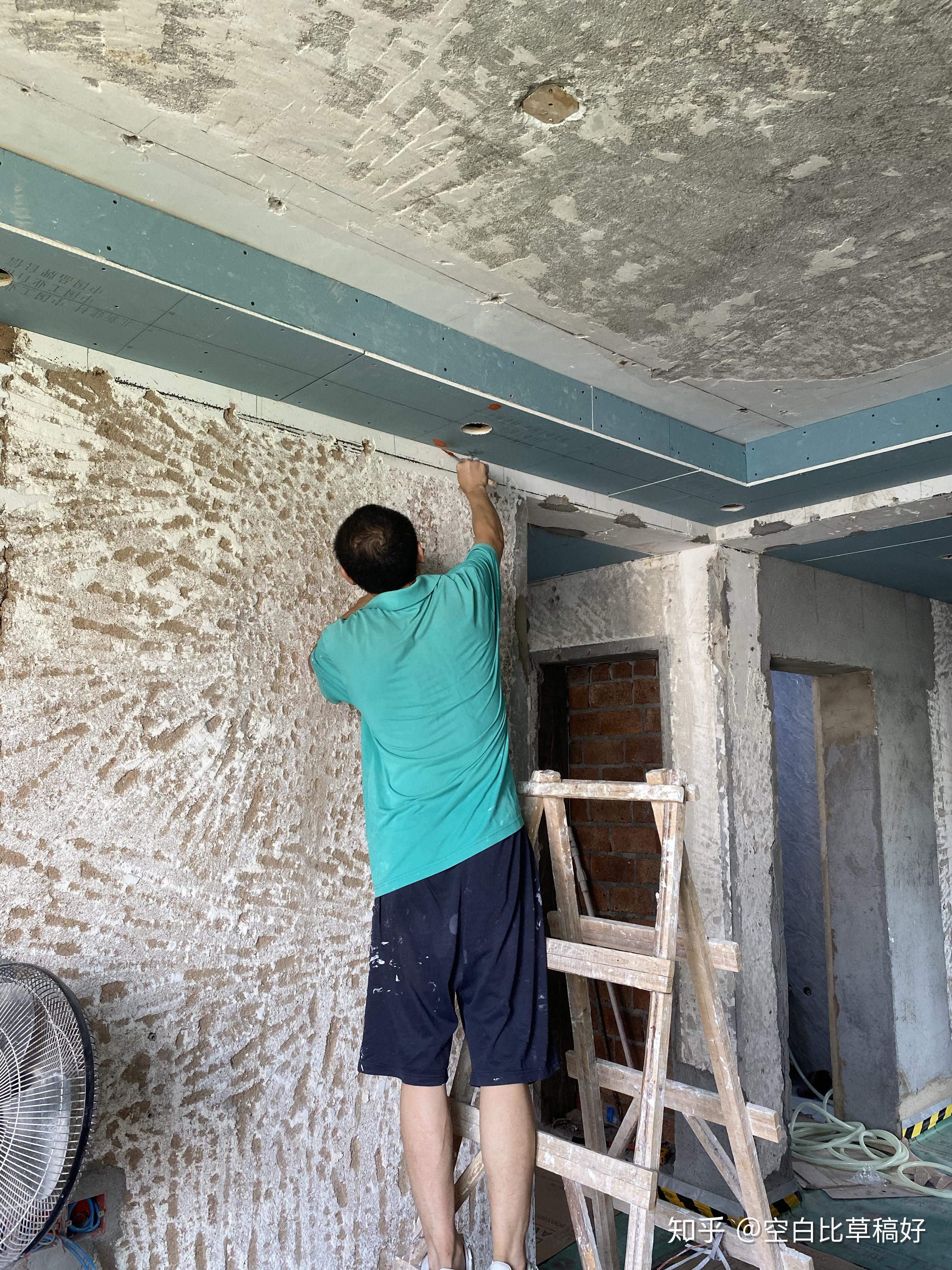 油漆工吊顶钉子防锈处理