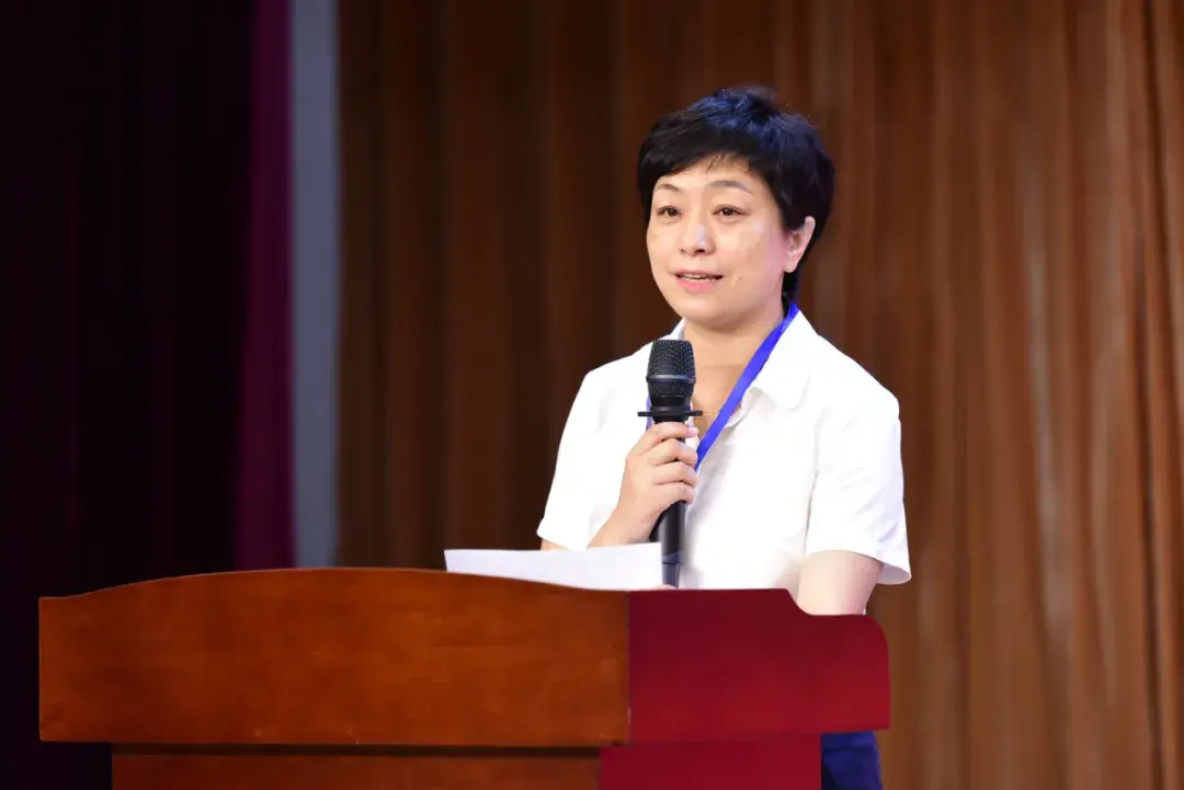 张桂玉董事长结合天元集团人才培养情况进行讲话致辞,充分肯定了北大