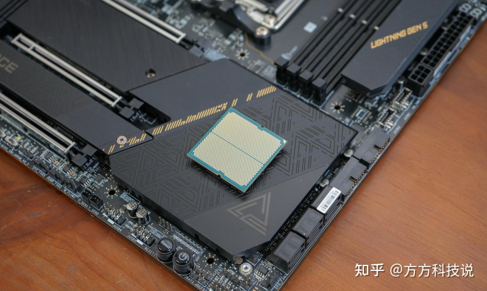 抢首发还是等降价？抢先上手体验2999的AMD 锐龙7 7700X - 知乎
