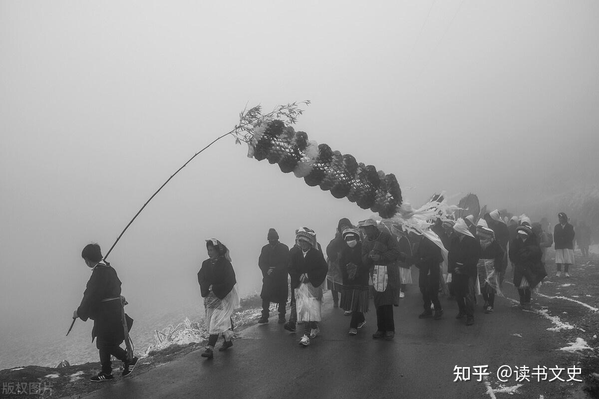 19人在送葬时死去,凌晨出殡民俗被质疑,中国丧葬文化你知多少? - 知乎