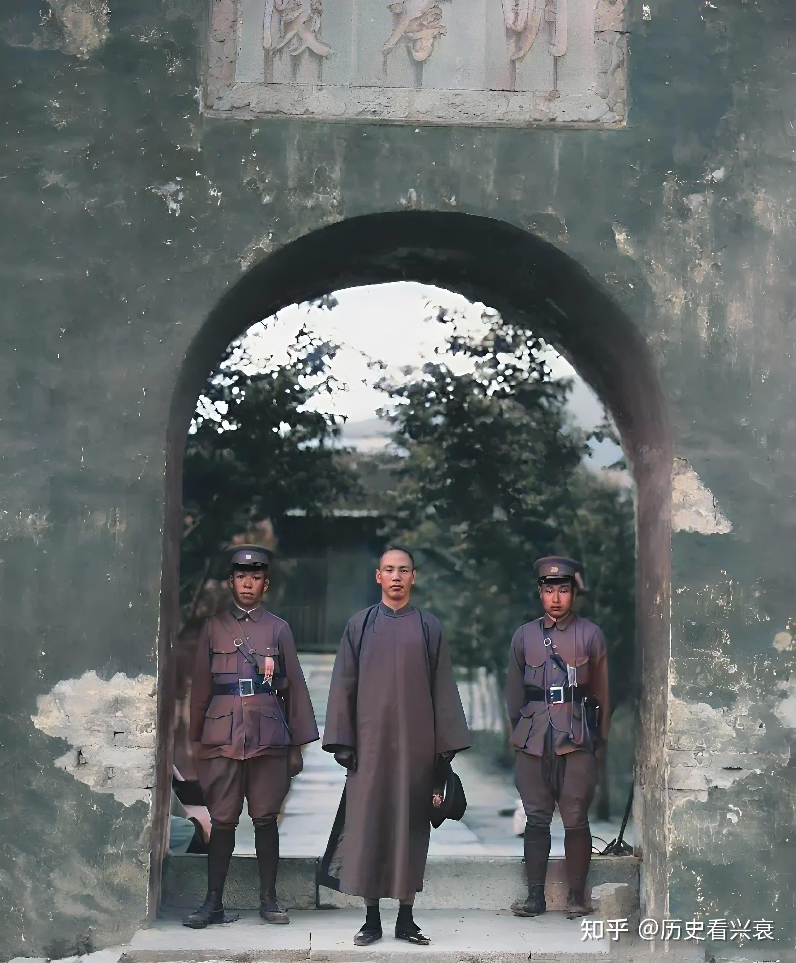 民国时期蒋介石像背天坛纪念章一枚拍卖成交价格及图片- 芝麻开门收藏网