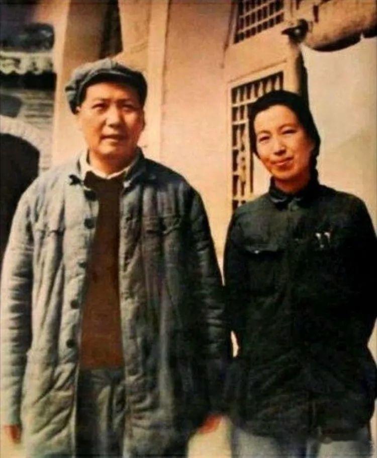 珍贵老照片:毛泽东与江青的珍贵合影 - 知乎