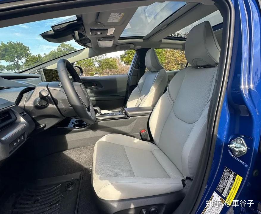 实拍全新丰田普锐斯,海外售价约19万元,比皇冠更流畅,有望国产 - 知乎