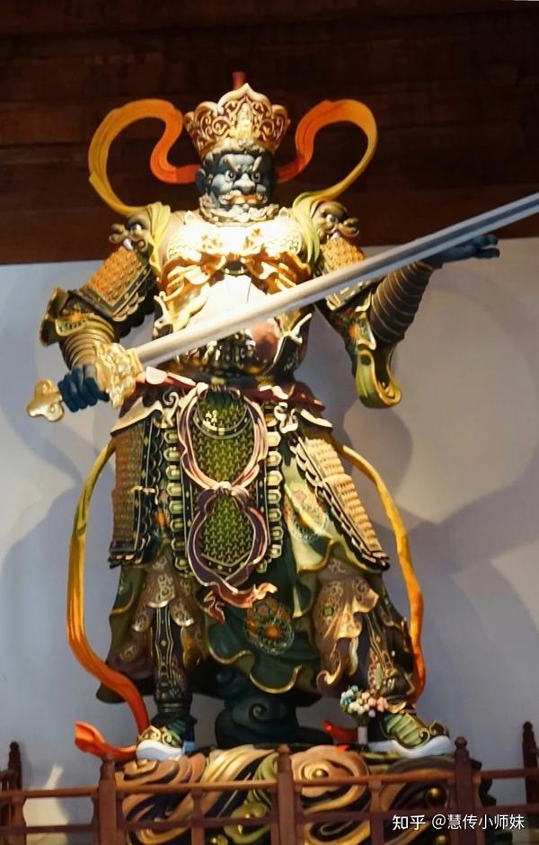 南方增长天王西方广目天王北方多闻天王如来三尊像隐林院内韦陀菩萨像