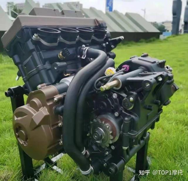 把一台马力达到117匹的四缸发动机卖给他们,他们能搞出什么车型,我