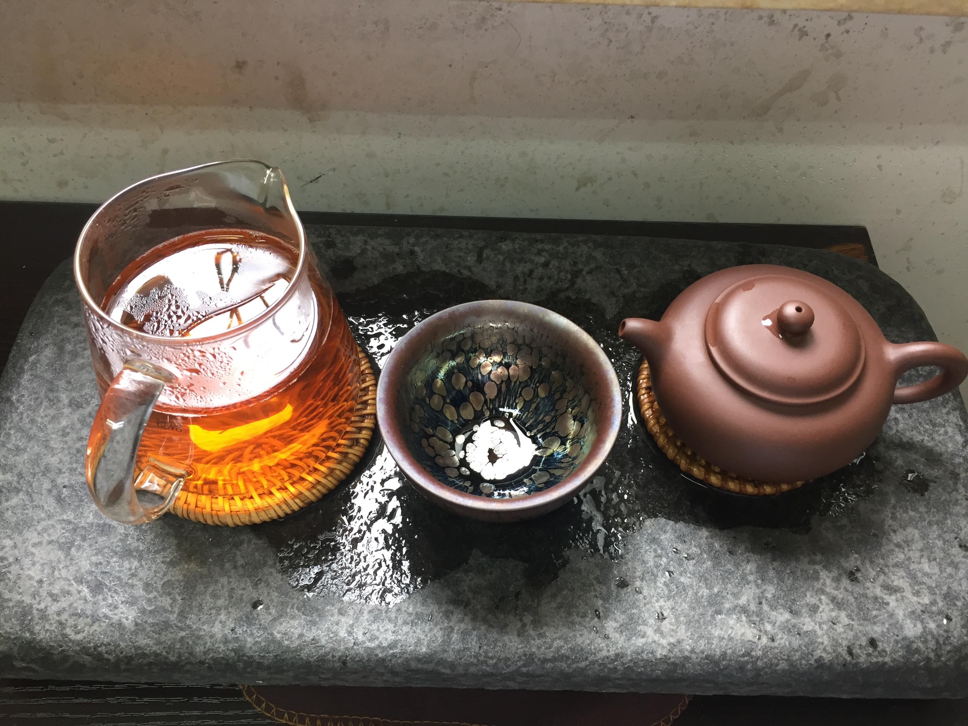 喜欢喝茶或者咖啡的朋友们你们家里的杯具是不是越来越多了