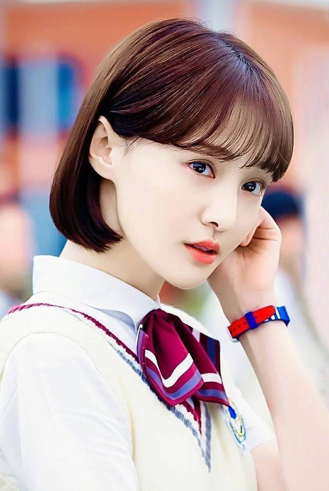 郑爽直播翻车,多次因情绪罢拍事件: 所谓的真性情也可以是"万能"