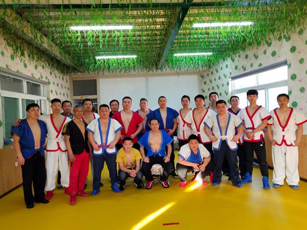 义务收徒45年72岁变网红记中国跤传承人刘清海