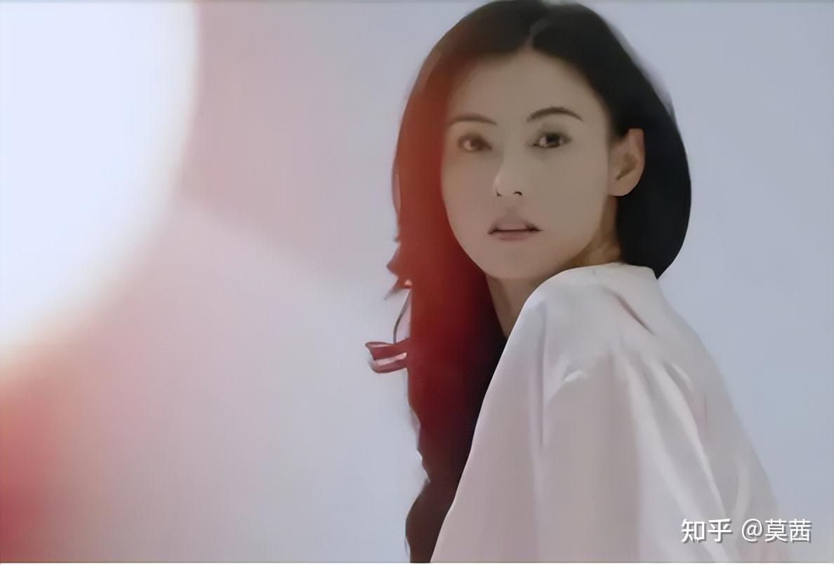 张柏芝虽然不曝出三胎父亲,但也不是绝对秘密.谢贤也许是知情人